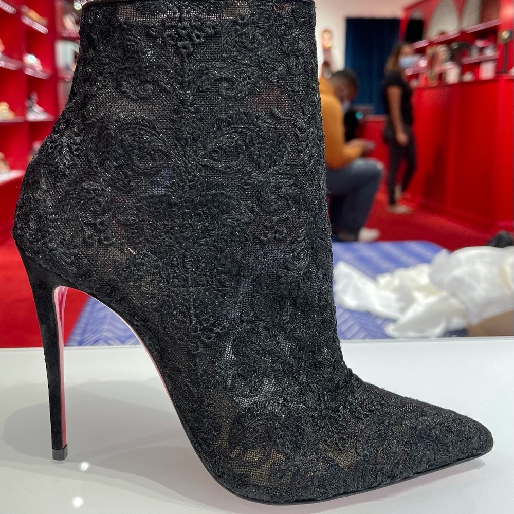 Chritian Louboutin